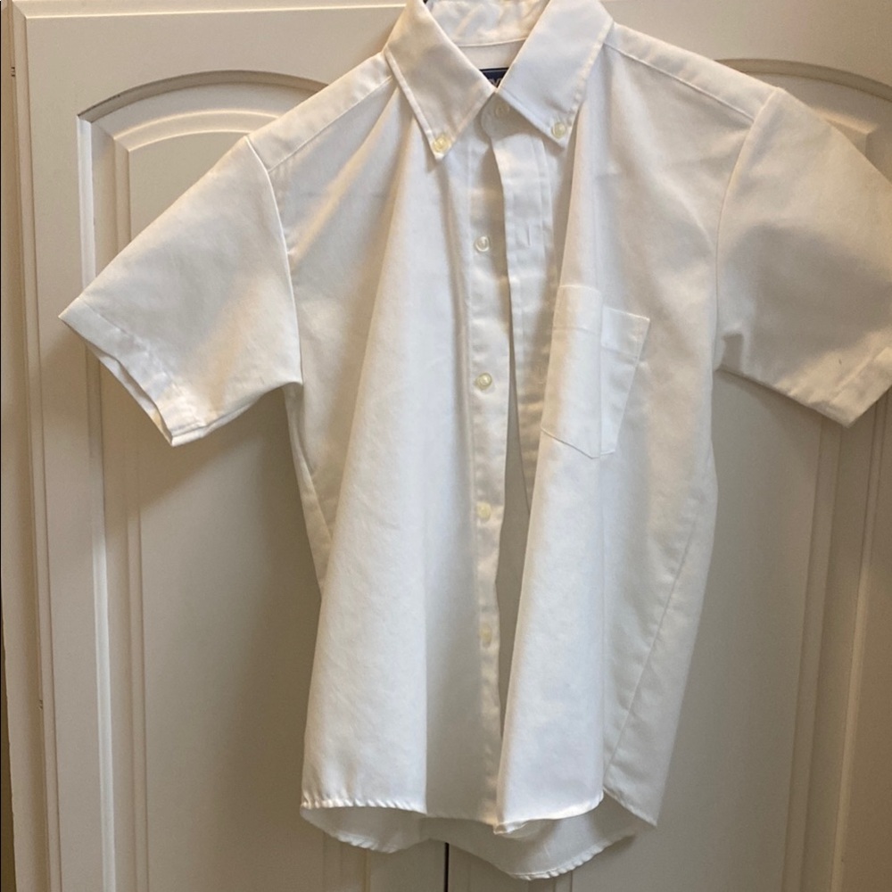 Boy’s White Short-Sleeved Button Down Shirt with Relaxed Fit, size 10
